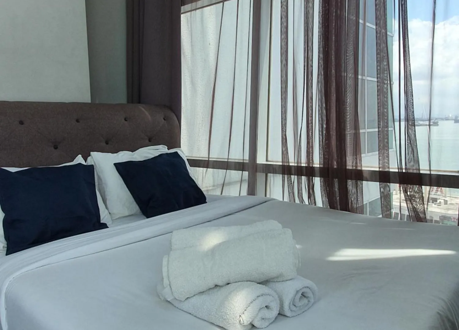 Fantastic Seaview Loft 2R2B 9Pax #Maritime Apartment Jelutong Malaysia